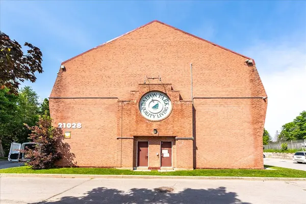 Georgina, ON L0E 1L0,21028 Dalton RD #214