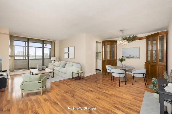 Brampton, ON L6T 3W2,15 Kensington RD #908