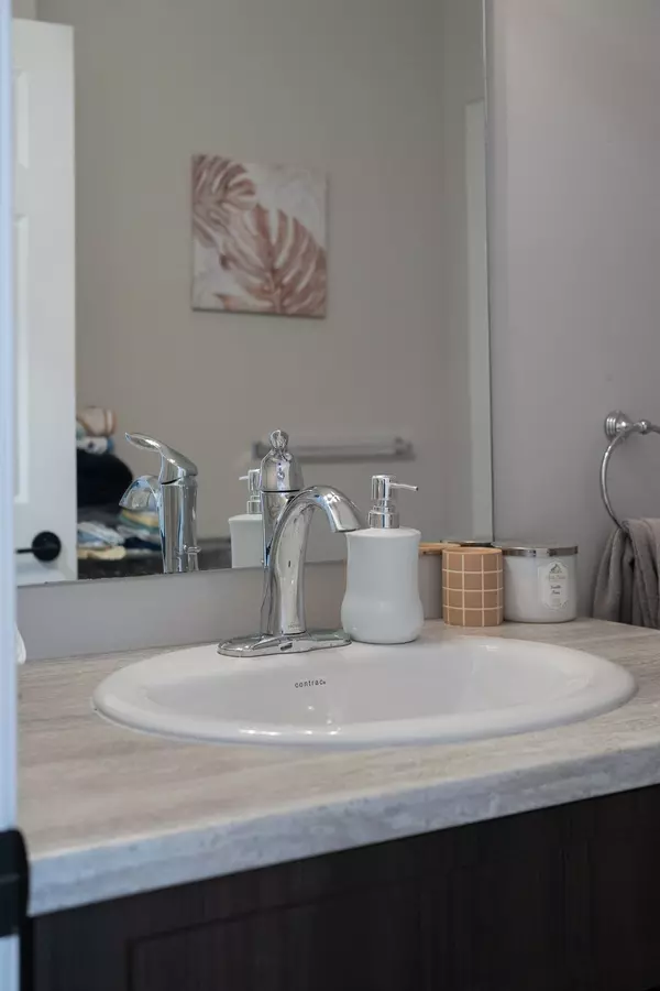 Prince Edward County, ON K0K 2T0,27 Dayton CT