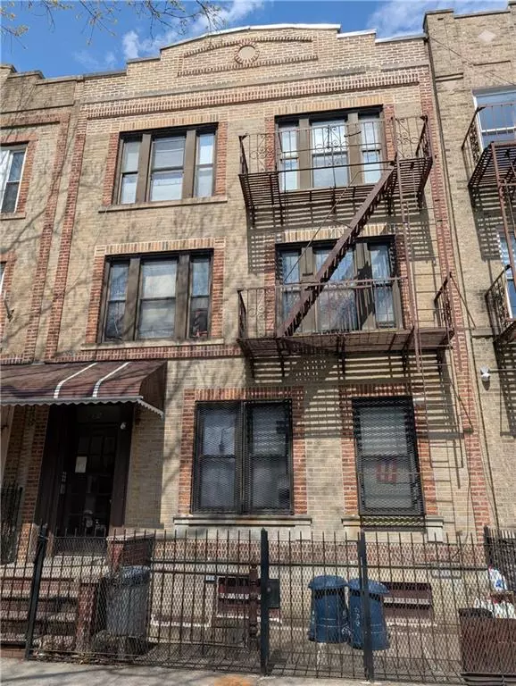 Brooklyn, NY 11220,439 68th ST #3F