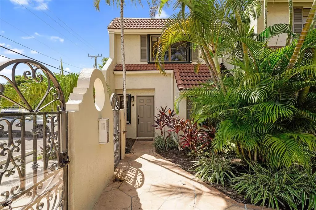 Fort Lauderdale, FL 33316,1415 Miami Rd #H