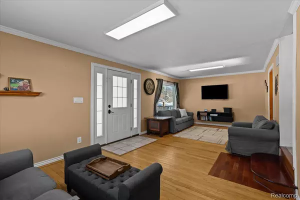 Milford, MI 48380,3901 Lone Tree RD