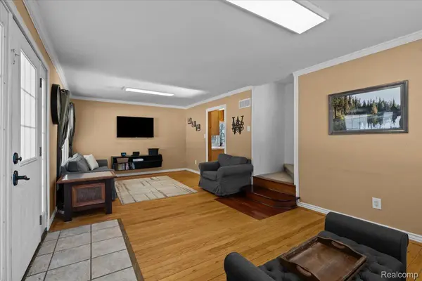 Milford, MI 48380,3901 Lone Tree RD