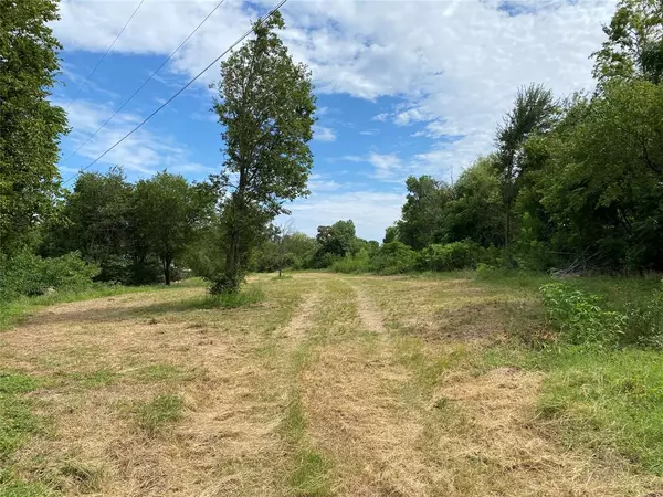 3909 Harrison Street, Bellmead, TX 76705