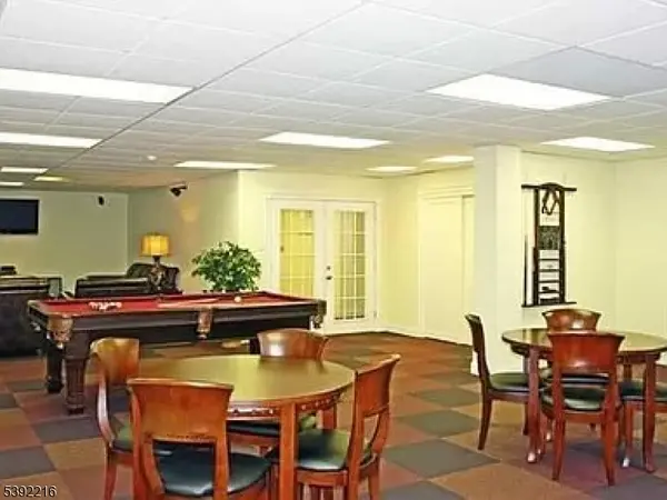 Paterson City, NJ 07514,39 E 39Th St