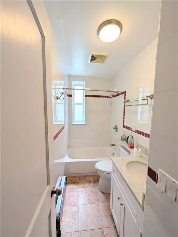 Brooklyn, NY 11220,439 68th ST #3F