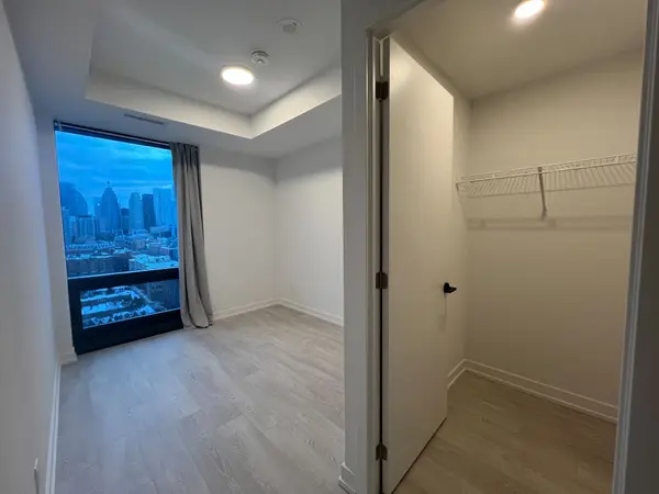 Toronto C08, ON M5A 1G1,35 Parliament ST #1904