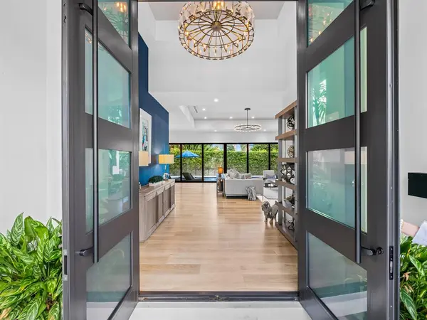 Fort Lauderdale, FL 33305,2408 NE 27th Ave