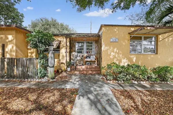 Hollywood, FL 33020,2619 Arthur St