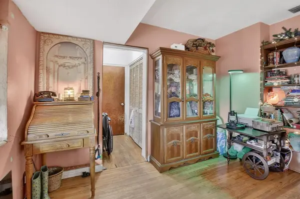 Hollywood, FL 33020,2619 Arthur St