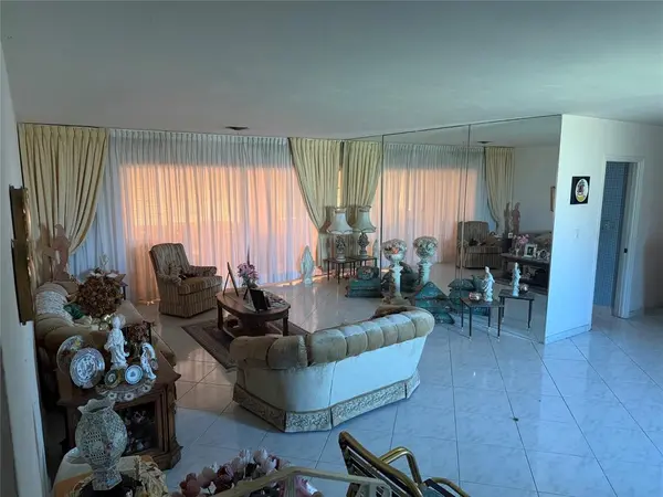 Miami, FL 33143,8230 SW 87th Ter