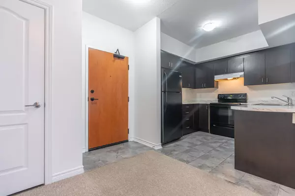 Barrie, ON L9J 0G9,720 YONGE ST #311