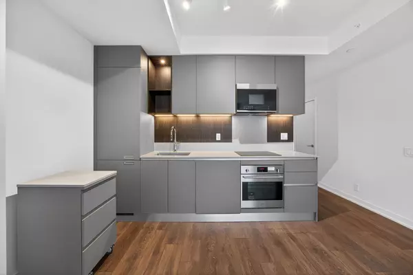 Barrie, ON L4N 1S9,39 Mary ST #1902