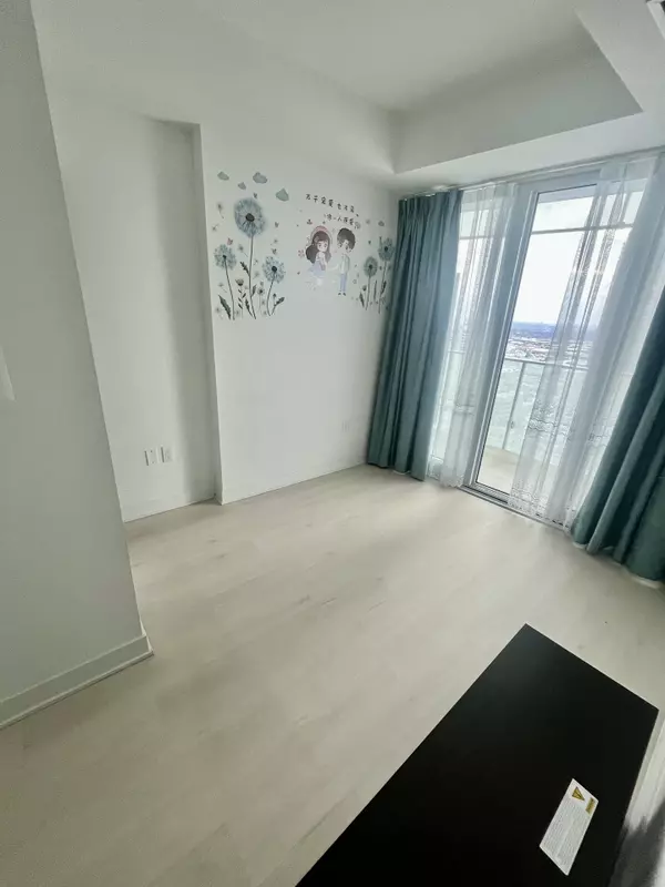 Mississauga, ON L5B 0M3,3900 Confederation Pkwy #2608
