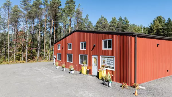 Lake Of Bays, ON P0A 1H0,25754 35 HWY