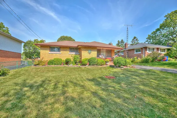 Fort Erie, ON L2A 2Y9,316 Bowen RD