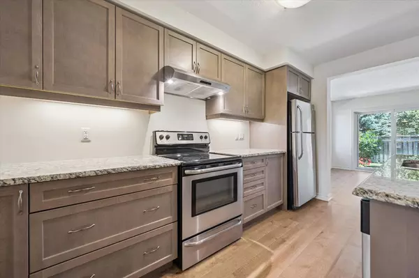 Centre Wellington, ON N1M 0C1,52 Aberdeen ST