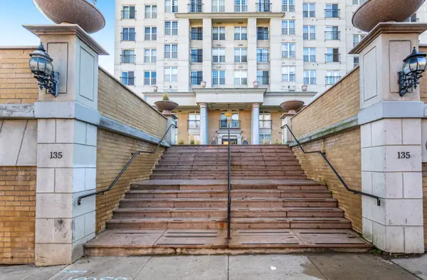 Hamilton, ON L8P 2Z6,135 James ST S #1605