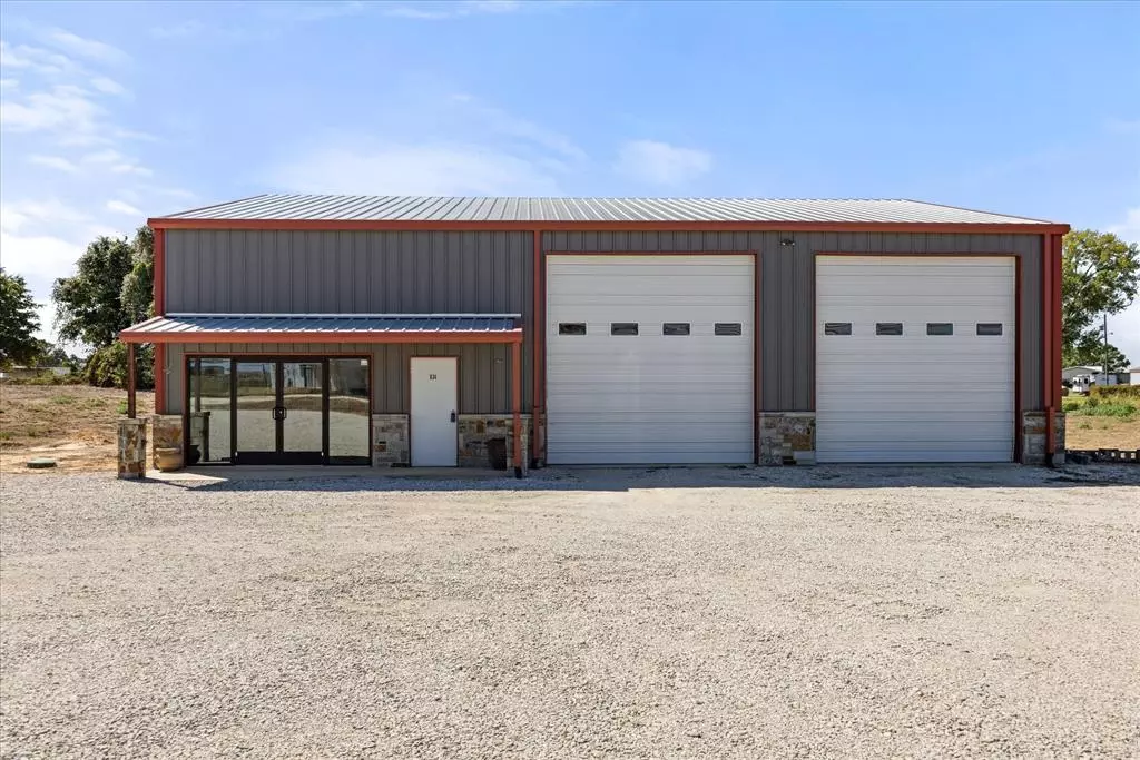 Tolar, TX 76476,834 Riley Lane