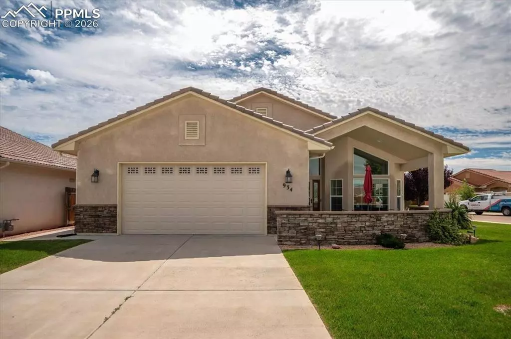 Pueblo, CO 81005,934 Aspencrest DR