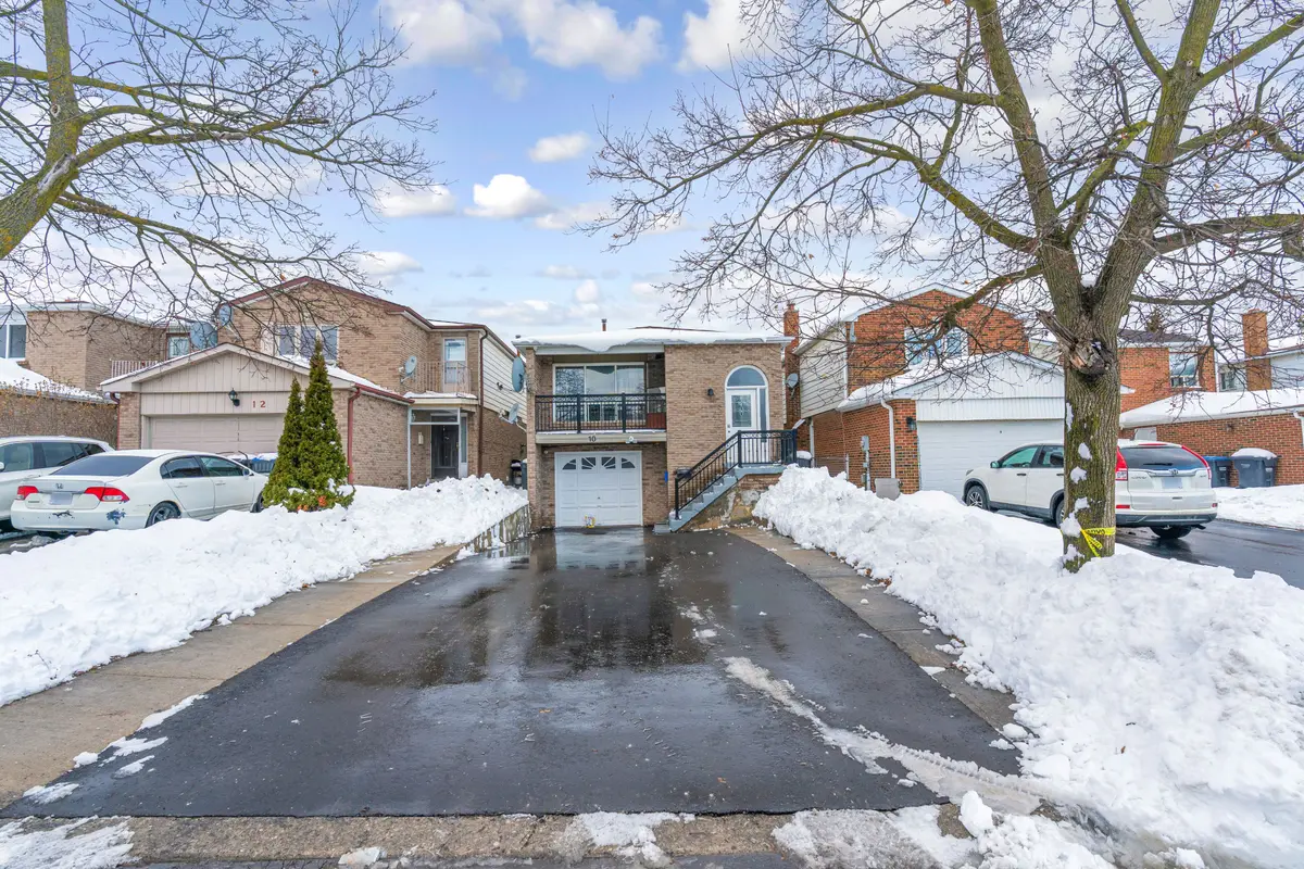 Brampton, ON L6Y 2M5,10 Pickard LN