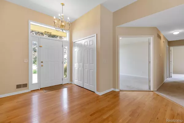 Bruce, MI 48065,71064 BURLISON LN