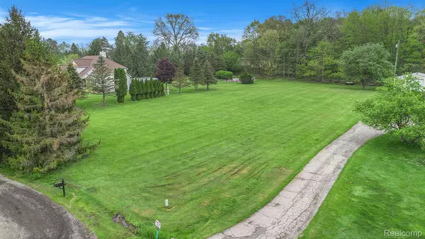 Commerce Twp, MI 48382,4864 COOLEY LAKE CT