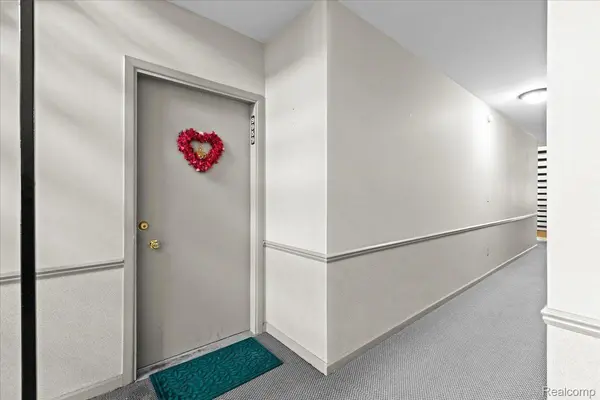 Allen Park, MI 48101,9959 Allen Pointe DR