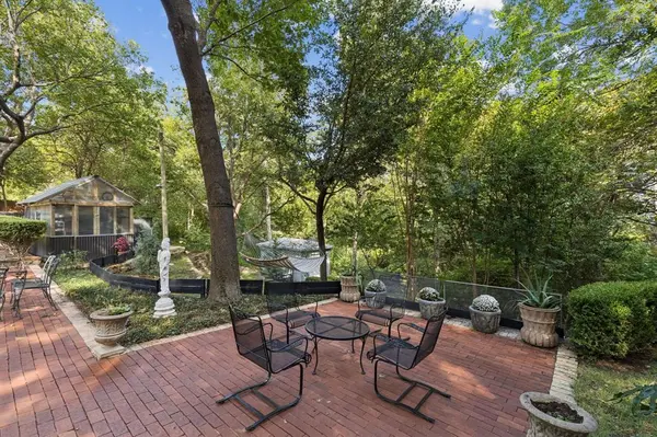 Dallas, TX 75235,2934 Maple Springs Boulevard