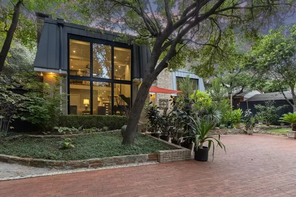 Dallas, TX 75235,2934 Maple Springs Boulevard