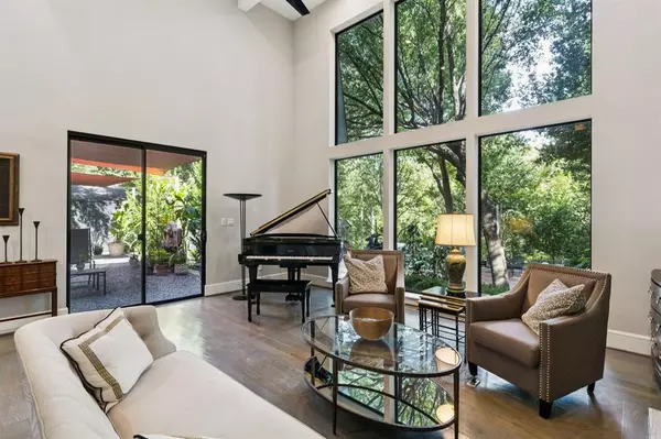 Dallas, TX 75235,2934 Maple Springs Boulevard