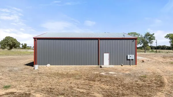 Tolar, TX 76476,834 Riley Lane