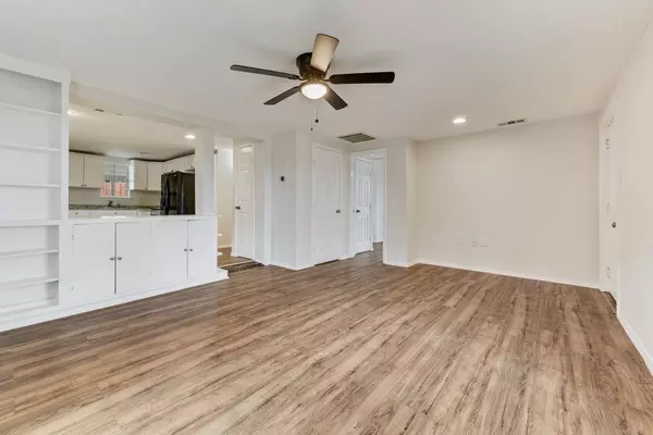 Fort Worth, TX 76106,3518 N Pecan Street