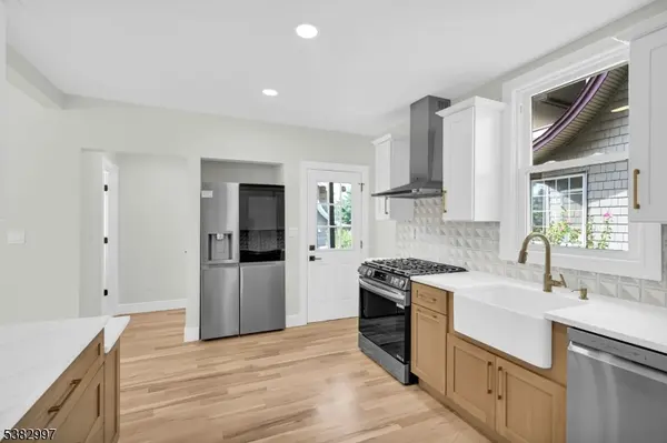 Rutherford Boro, NJ 07070,195 Sylvan St