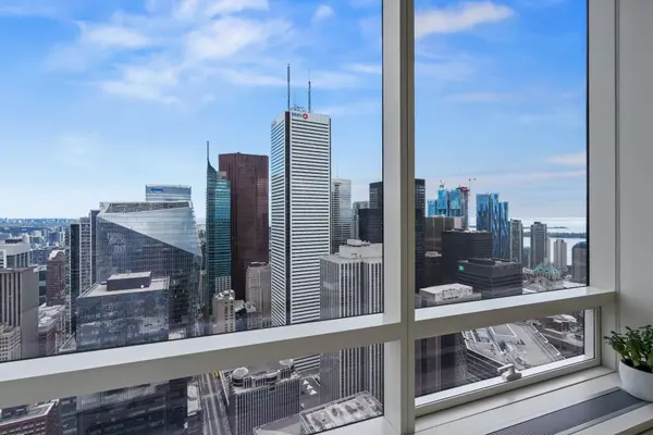 180 University AVE #5707, Toronto C01, ON M5H 0A2