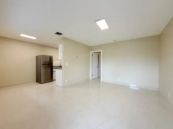 Fort Lauderdale, FL 33305,53 NE 16th Pl #2A