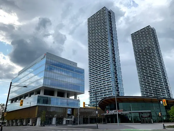 Vaughan, ON L4K 0J5,5 Buttermill AVE #4807