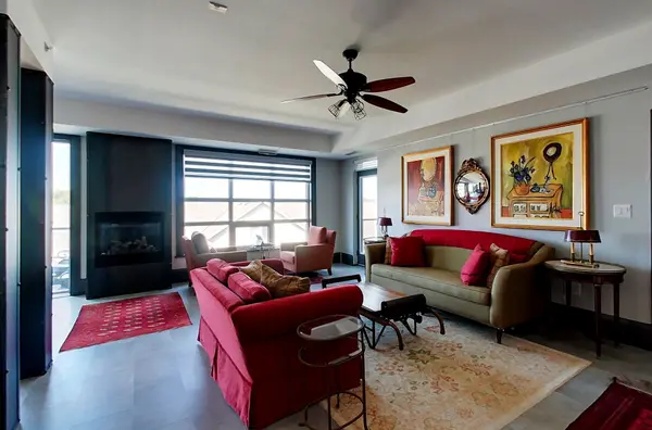 Collingwood, ON L9Y 0W2,1 Shipyard LN #303