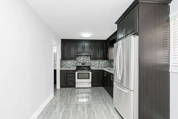 Brampton, ON L6Y 2M5,10 Pickard LN