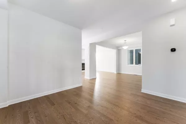 Kanata, ON K2V 0V1,602 Glade GRV