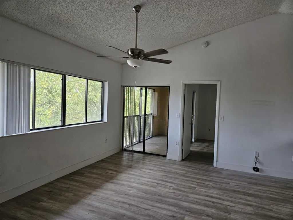 Fort Lauderdale, FL 33315,2445 SW 18th Ter #210