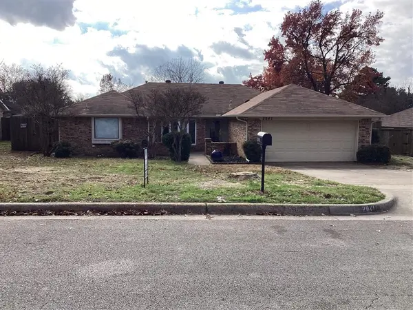 2841 Southridge Drive, Grapevine, TX 76051