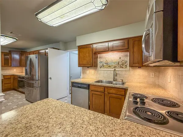 Carrollton, TX 75007,2721 E Wentwood Drive