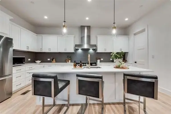 Dallas, TX 75219,2633 Reagan Street #106