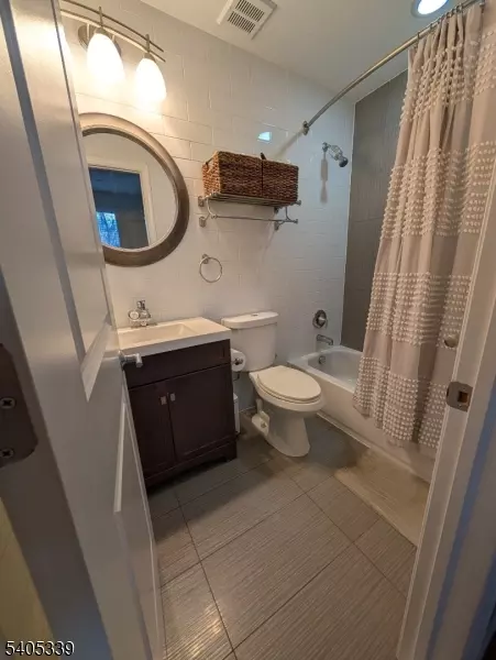 Bloomfield Twp., NJ 07003,104 Broughton Ave #1B