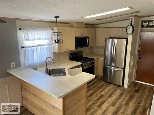 12363 Cedar Knoll CT, Shelby Twp, MI 48315