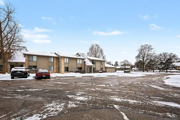 Rochester Hills, MI 48309,1891 Meadow Dale CT