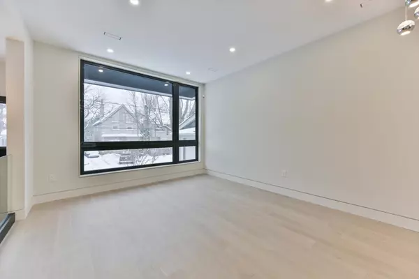 Toronto C10, ON M4S 1J9,369 Millwood RD