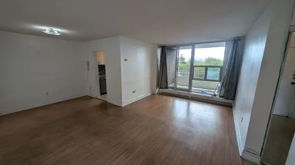 Toronto C07, ON M2M 1V8,175 Hilda AVE #414