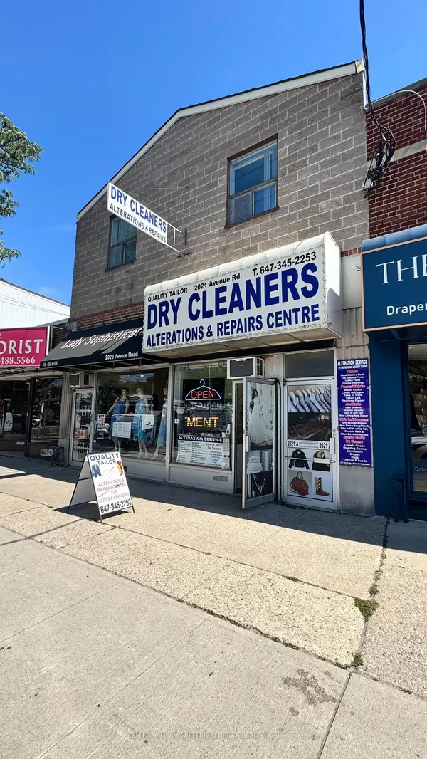 Toronto C04, ON M5M 4A5,2021 Avenue RD #Upper Level